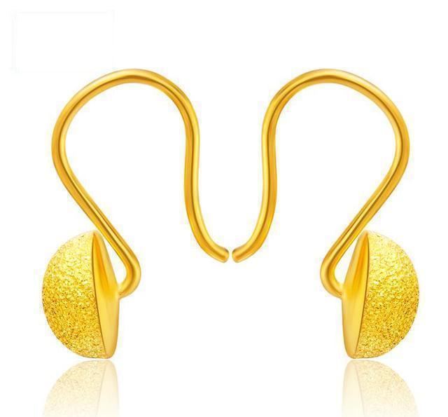 NG体育今年巨流行的黄金耳环 一款比一款有气质 第6款最吸引人(图2)